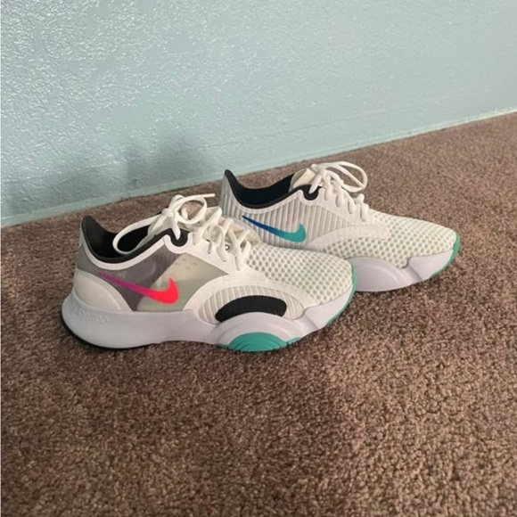 Women’s Nike White and Multicolor Sneakers - Picture 1 of 5